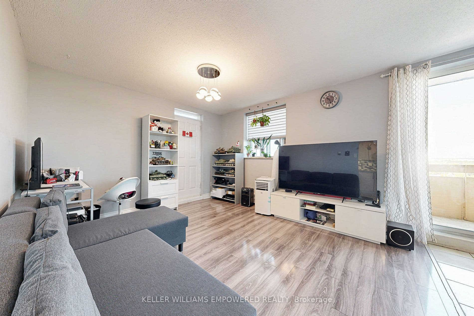 Image for 3555 Derry Rd E 901, 
